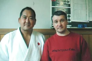 Двукратный олимпийский чемпион, живая легенда дзюдо Хитоши Сайто и
А.Кардаш, президент Сахалинской Ассоциации клубов самбо и дзюдо