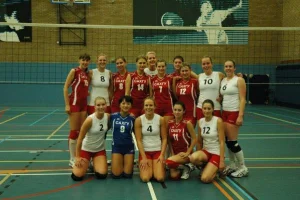 Матч между командами СахГУ и Голландии. 