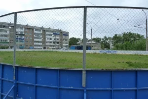 Спортивный корт по ул. Калинина (Анива). 