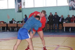 Открытый турнир по самбо, посвященный памяти сотрудников силовых структур, погибших при исполнении служебных обязанностей (Южно-Сахалинск, 07.12.2013). 