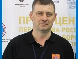 Тренер-преподаватель ДЮСШ пгт. Ноглики Евгений Савинов