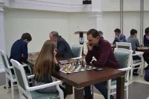 Алиса Маринина против Андрея Хапочкина