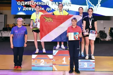 Сахалинские теннисисты завоевали семь медалей межрегионального турнира