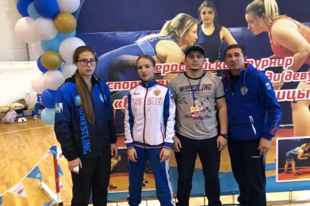 Две островные спортсменки включены в состав сборной команды России по женской борьбе