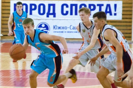 Команды СОШ № 18 и СОШ № 22 представят Южно-Сахалинск на областном финале «КЭС-Баскет»
