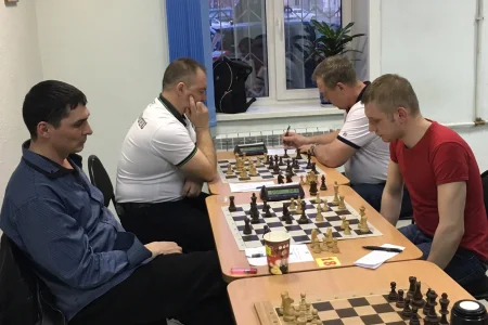 В командном чемпионате области зафиксированы первые «зевки» и сенсации