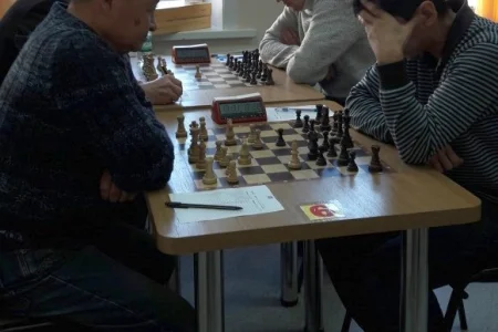 На турнире памяти Тиграна Петросяна определился единоличный лидер