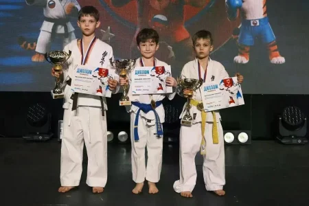 Сахалинские киокушины взяли 14 медалей Дальневосточных игр боевых искусств