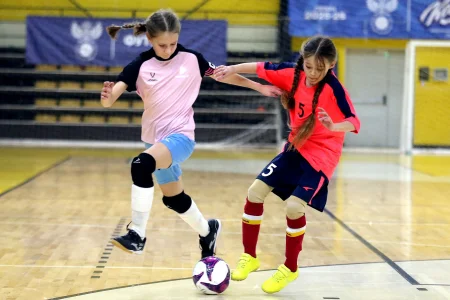 В Южно-Сахалинске забиты первые голы межрегионального этапа Школьной футбольной лиги «Кожаный мяч