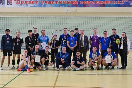 «Факел» ярче «Пламени»