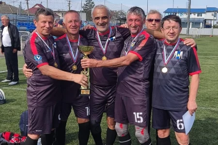 «Сахалин» завоевал «Кубок Союза ветеранов футбола»