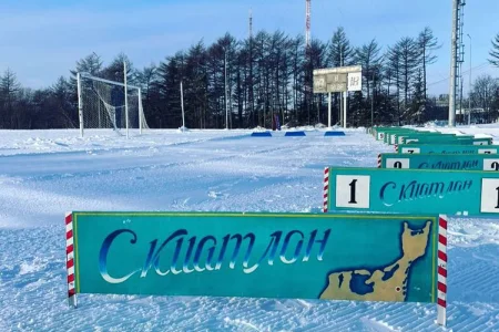 Охинцы пробежали скиатлон