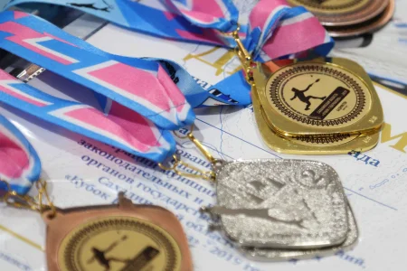 Команда островного правительства выиграла турнир по бадминтону