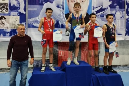 Борцы из Анивы завоевали две медали на турнире в Благовещенске