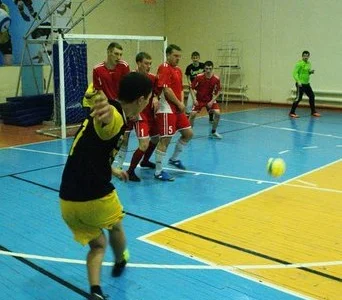 Дуэт лидеров в Углегорске 