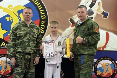 Островные «рукопашники» сдали аттестацию на пояса