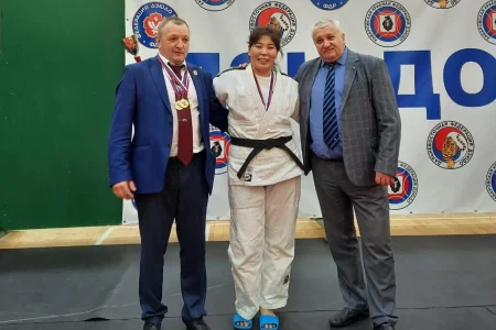 Сахалинские дзюдоисты завоевали девять медалей чемпионата ДФО