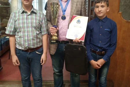 Второй год подряд победителем «Кубка АО «Гидрострой» по классическим шахматам стал международный гроссмейстер из Челябинской области Павел Понкратов