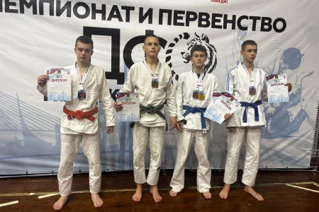 Сахалинцы завоевали десять медалей чемпионата и первенства ДФО