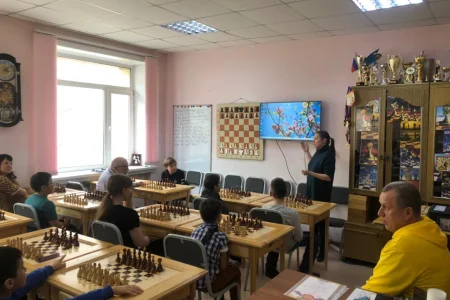 Вы еще не играете в шахматы? Тогда «ФШСО» идет к вам!