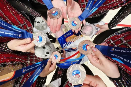 Сахалинские эстетичные гимнастки выполнили нормативы КМС