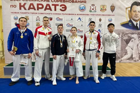 Шесть медалей привезли сахалинские каратисты из Смоленска