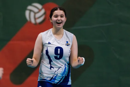 Островитянки сыграют за третье место