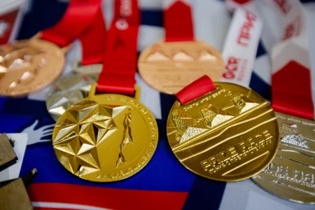 Островитяне открыли новый сезон гонок с препятствиями