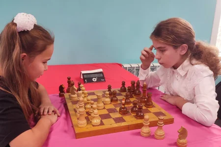 Шахматисты U18 сыграл в рапид