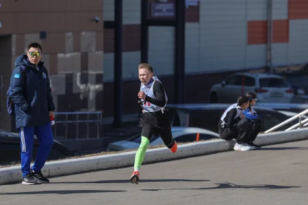 Первенство России по северному многоборью продолжили соревнованиями по бегу с палкой