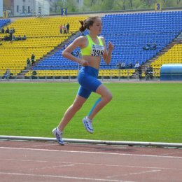 Александра Толстихина. Неоднократный призер первенства России по легкой атлетике среди девушек. 
