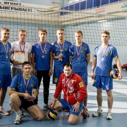 Команда Тымовского, занявшая третье место на открытом чемпионате Ногликского района 