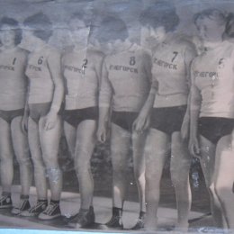 Сборная Углегорска, 1960-е годы. 