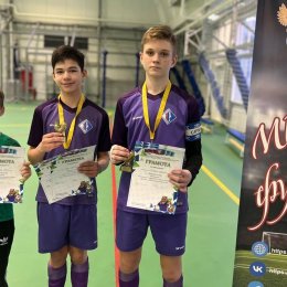«Углегорск» стал победителем юношеского первенства по мини-футболу