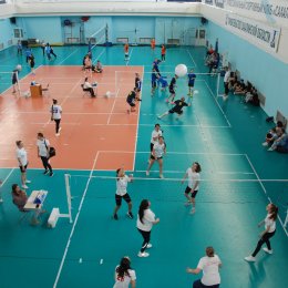 22 команды разыграли награды городского турнира по мини-волейболу