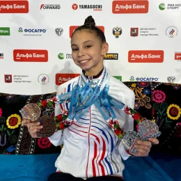 Кира Яблочникова привезла шесть медалей международных соревнований