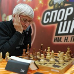 Владимир Потапов выиграл турнир в честь Дня шахтера