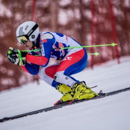 Камчатский горнолыжник Иван Кузнецов выиграл золотую медаль чемпионата России в слаломе-гиганте