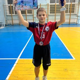 Два золота и три серебра: итоги участия команд «СШ по волейболу» в первенстве ДФО