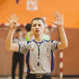 Алексей Тепаев был арбитром финального матча чемпионата Школьной баскетбольной лиги «КЭС-Баскет»