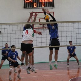 Волейбольный сезон на Сахалине завершился розыгрышем Кубка ректора СахГУ