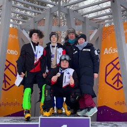Островные сноубордисты возвращаются с первенства страны с четырьмя медалями