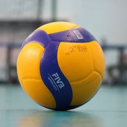 «Серебряный мяч» улетел в Углегорск и Южно-Сахалинск