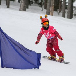 Сноубордисты посвятили соревнования 8 марта