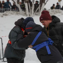 На Сахалине впервые провели соревнования по русской борьбе на опоясках
