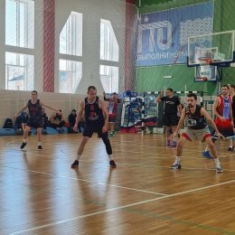 «Медведи» увезли главный приз баскетбольного турнира в Корсакове