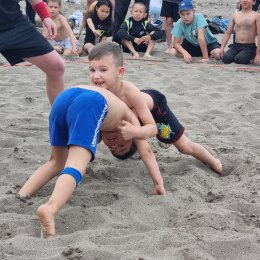 Фестиваль пляжной борьбы привлек спортсменов юга и севера острова