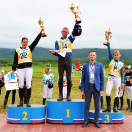 Николай Игнатов из Анивы стал победителем XIV конноспортивных соревнований «Золотая подкова Сахалина»