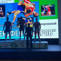 Островные борцы завоевали пять медалей двух Всероссийских турниров