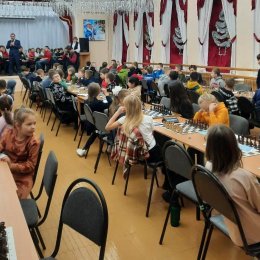 Три сахалинских шахматиста познакомились со «Снежной королевой»